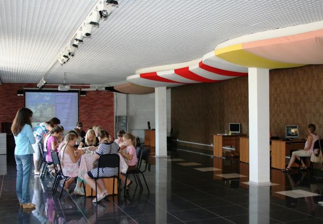 Лето в городе и Айвазовский. Магнитогорская картинная галерея